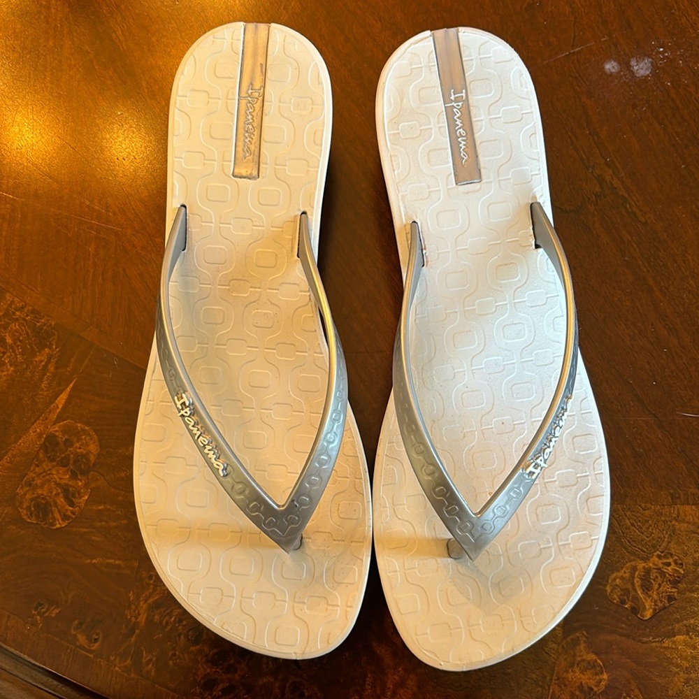Ipanema thing sandals